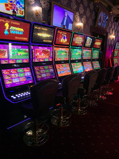 Palace Casino at Casa Vernescu