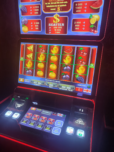 Lucky Games , Sala de jocuri
