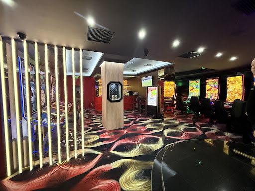 Elite Slots Curtea de Arge, sala de jocuri